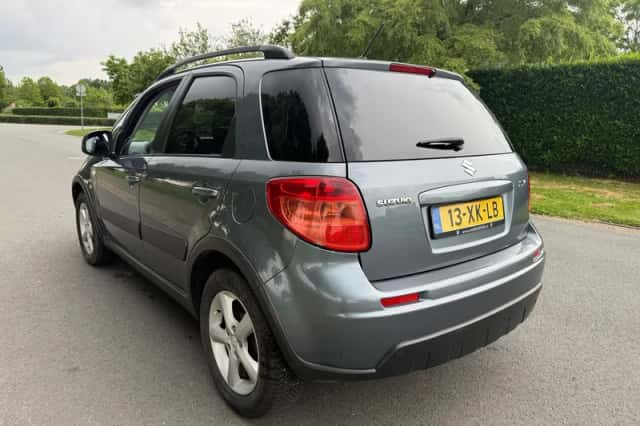 Suzuki SX4 (2007) thumbnail 4