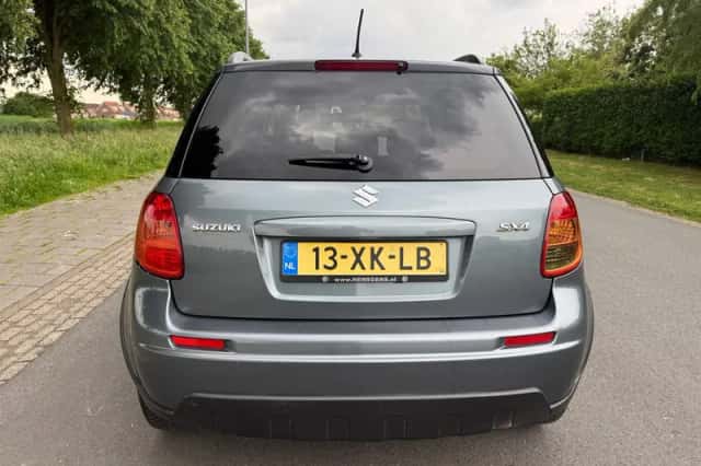 Suzuki SX4 (2007) thumbnail 5
