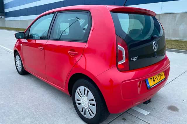 Volkswagen Up! (2012) thumbnail 3
