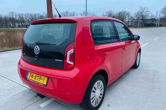 Volkswagen Up! (2012) thumbnail 5