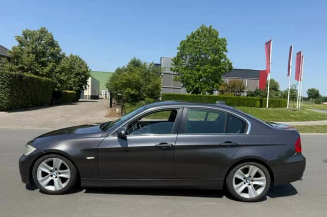 BMW 3-Serie (2005) thumbnail 2