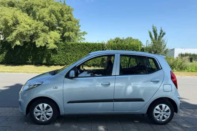Hyundai i10 (2011) thumbnail 2