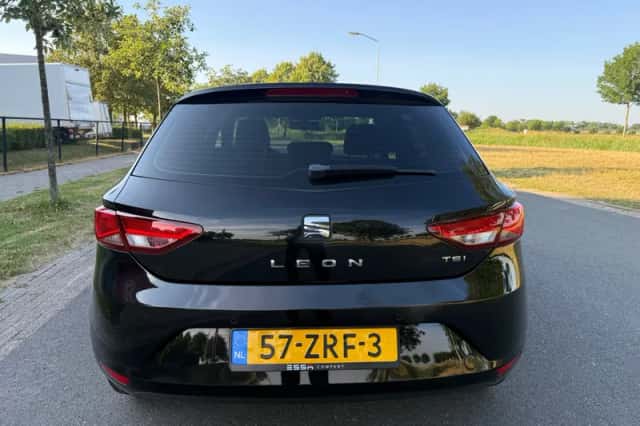 SEAT Leon (2013) thumbnail 4