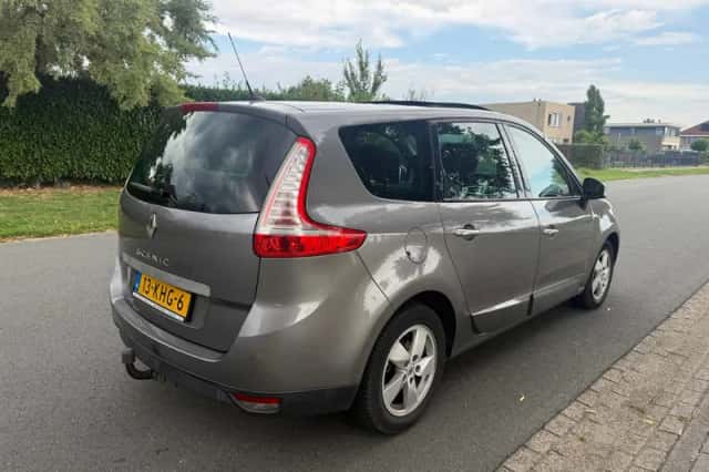 Renault Grand Scénic (2009) thumbnail 5