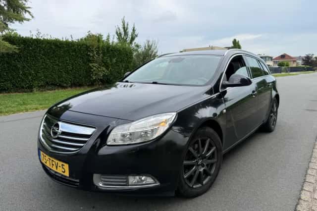Opel Insignia (2012) thumbnail 1