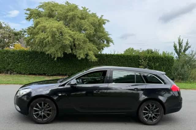 Opel Insignia (2012) thumbnail 2