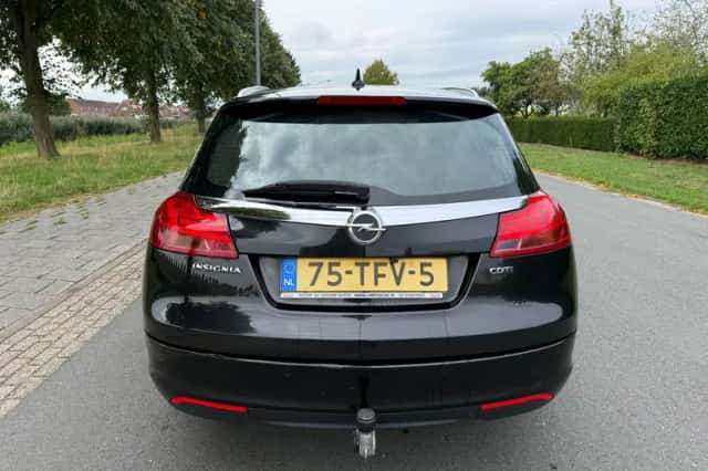 Opel Insignia (2012) thumbnail 4