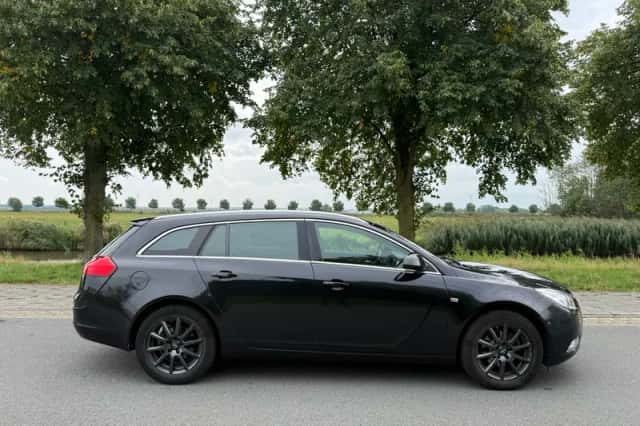 Opel Insignia (2012) thumbnail 6