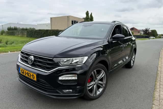 Volkswagen T-Roc (2019) thumbnail 1
