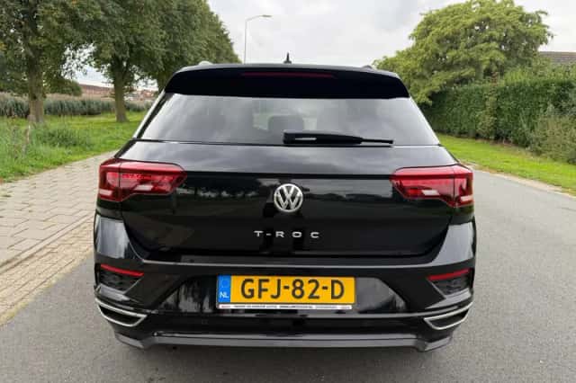 Volkswagen T-Roc (2019) thumbnail 4