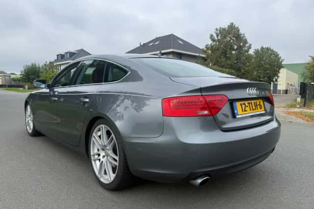Audi A5 (2012) thumbnail 3