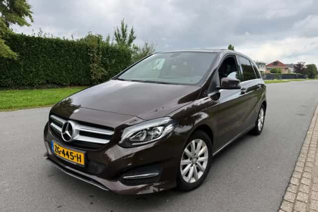 Mercedes-Benz B-Klasse (2015) thumbnail 2