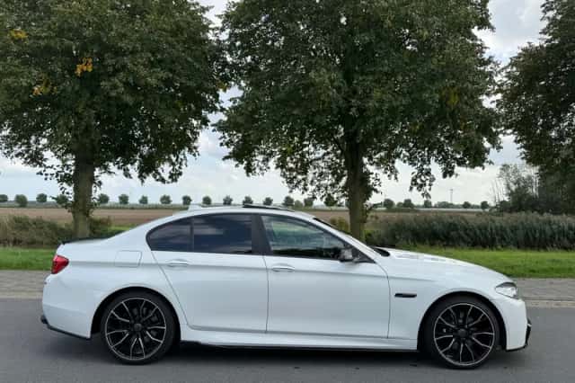 BMW 5-Serie (2013) thumbnail 6