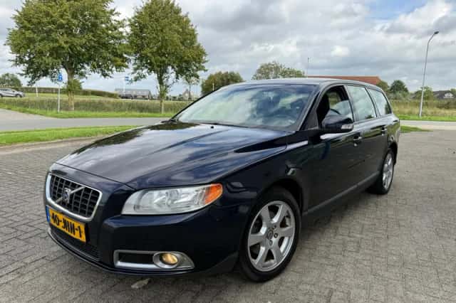 Volvo V70 (2009) thumbnail 1