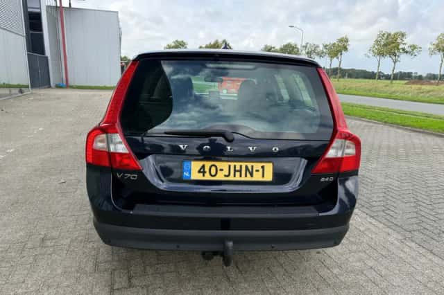 Volvo V70 (2009) thumbnail 4
