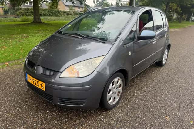 Mitsubishi Colt (2006) thumbnail 1