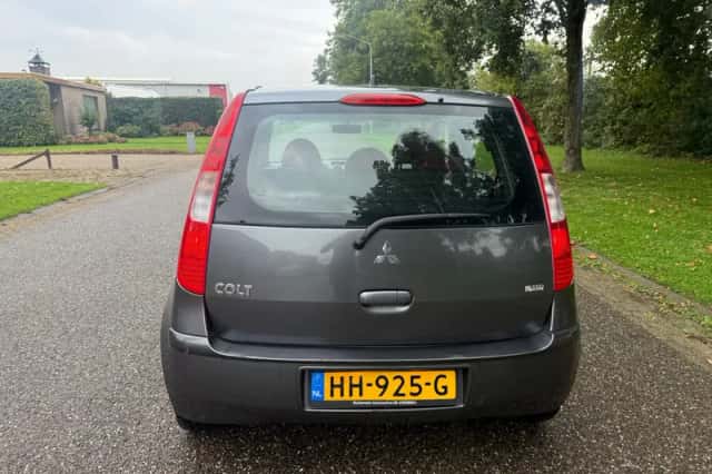 Mitsubishi Colt (2006) thumbnail 4