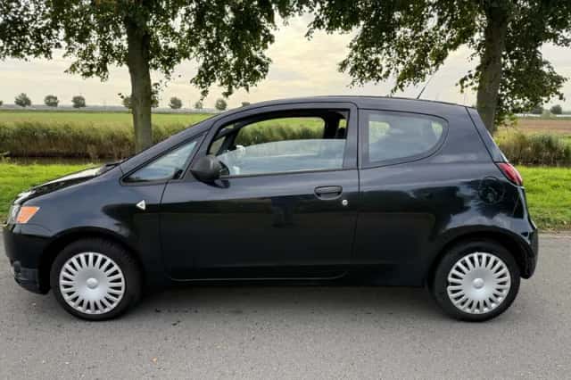 Mitsubishi Colt (2009) thumbnail 2