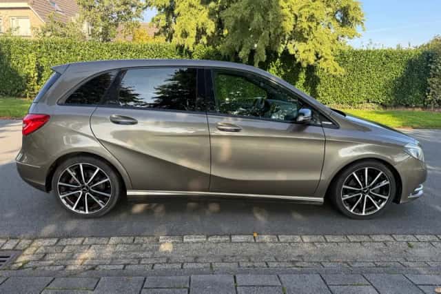 Mercedes-Benz B-Klasse (2012) thumbnail 6
