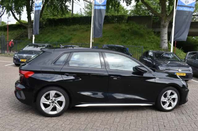 Audi A3 (2022) thumbnail 4