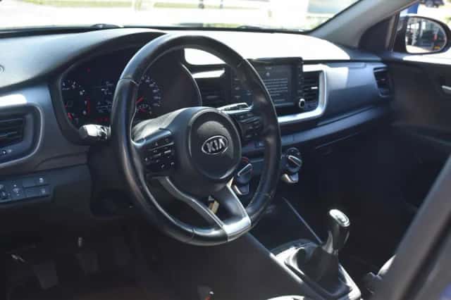 Kia Stonic (2020) thumbnail 6