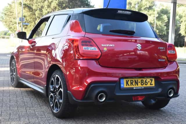 Suzuki Swift (2021) thumbnail 3