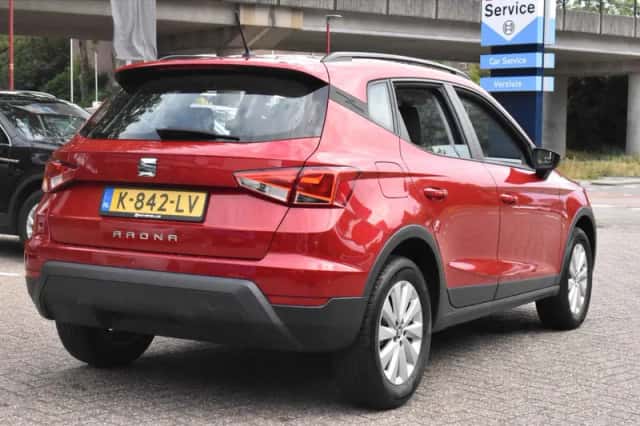 SEAT Arona (2019) thumbnail 3