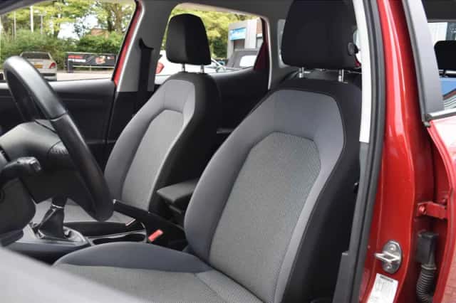 SEAT Arona (2019) thumbnail 4
