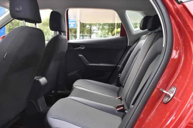 SEAT Arona (2019) thumbnail 5
