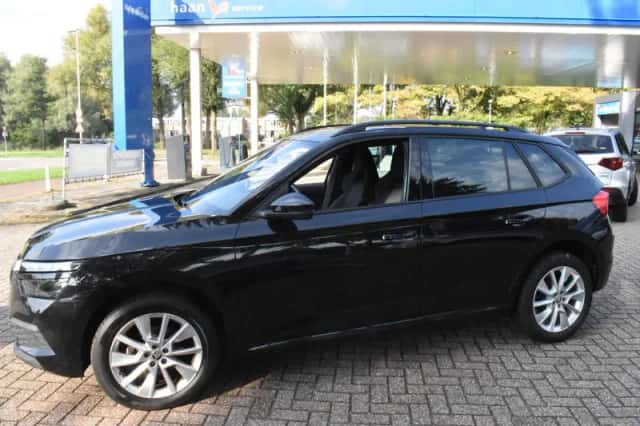 Škoda Kamiq (2023) thumbnail 3