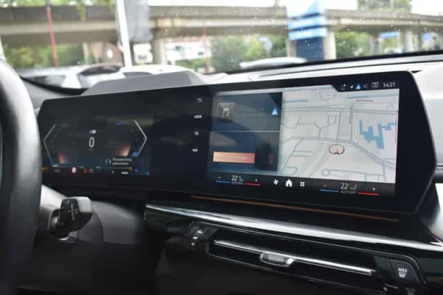 BMW X1 (2024) thumbnail 6