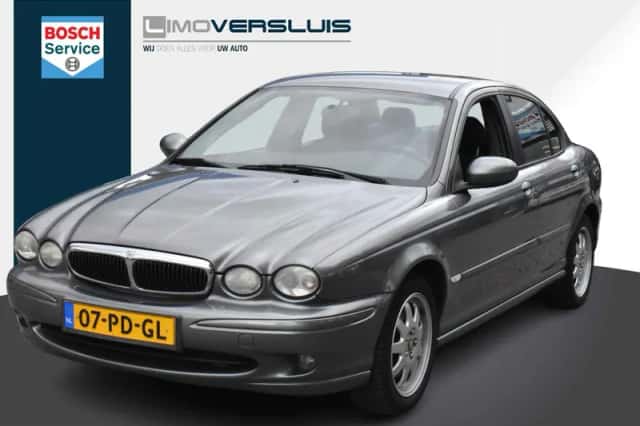 Jaguar X-Type (2004) thumbnail 1