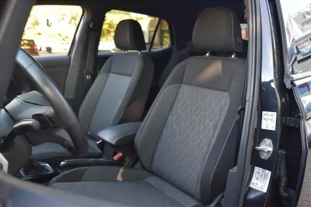 Volkswagen T-Cross (2023) thumbnail 4