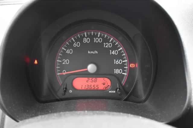 Suzuki Alto (2015) thumbnail 4