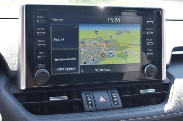 Toyota RAV4 (2021) thumbnail 6