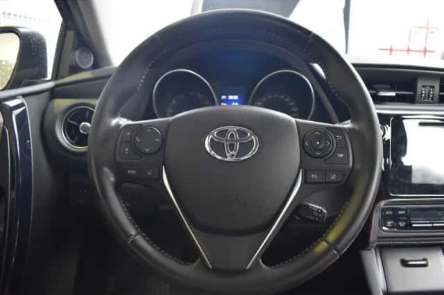 Toyota Auris (2018) thumbnail 4
