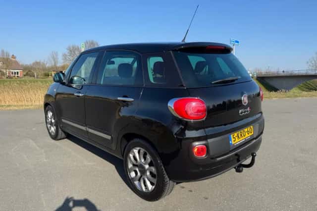 Fiat 500L (2013) thumbnail 2