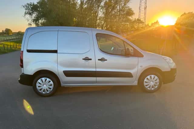 Peugeot Partner (2012) thumbnail 4