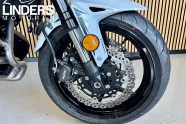 KAWASAKI VERSYS (2021) thumbnail 3