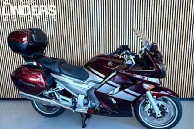 YAMAHA FJR1300 (2007) thumbnail 1