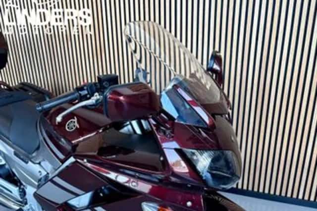 YAMAHA FJR1300 (2007) thumbnail 2