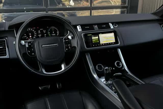 Land Rover Range Rover Sport (2021) thumbnail 4