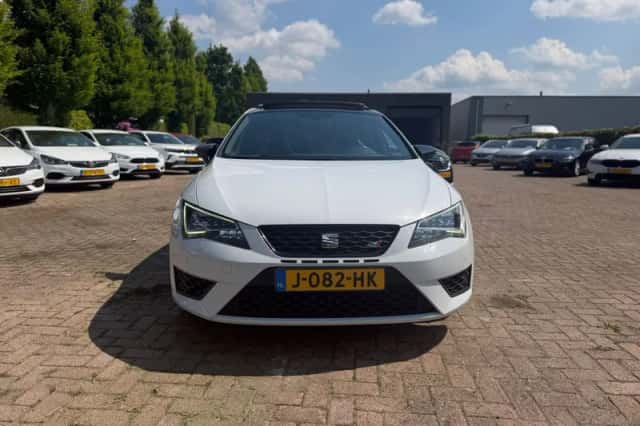 SEAT Leon (2015) thumbnail 6