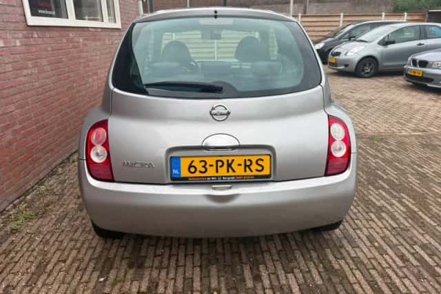 Nissan Micra (2004) thumbnail 5