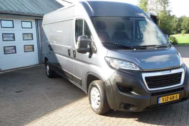 Peugeot Boxer (2021) thumbnail 1