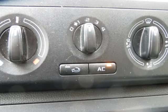 Škoda Fabia (2012) thumbnail 10
