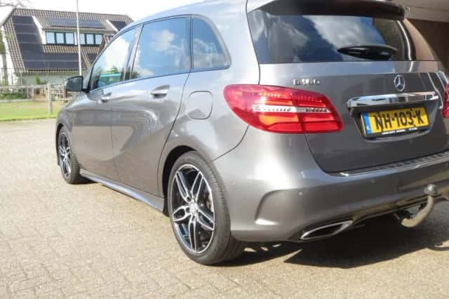 Mercedes-Benz B-Klasse (2017) thumbnail 2