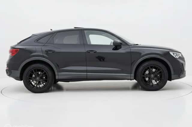 Audi Q3 Sportback (2021) thumbnail 6