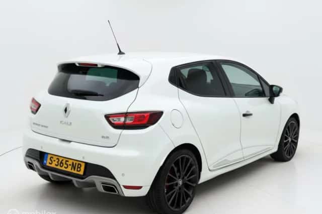 Renault Clio (2016) thumbnail 2