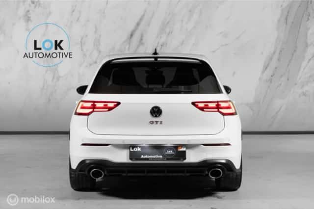 Volkswagen Golf (2021) thumbnail 4
